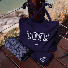 Load image into Gallery viewer, Juqe Yoga. Premium Grey/Black Yoga Gift Box.