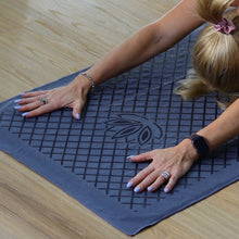 Load image into Gallery viewer, Juqe Yoga. Grey Non-Slip Yoga Mat Towel.
